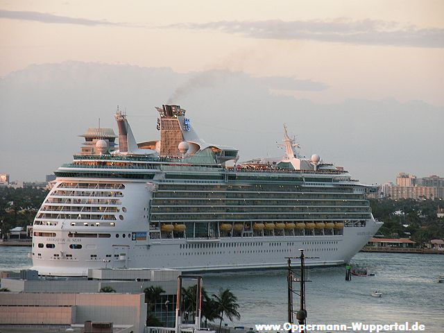 Kreuzfahrtschiffphoto Navigator of the Seas